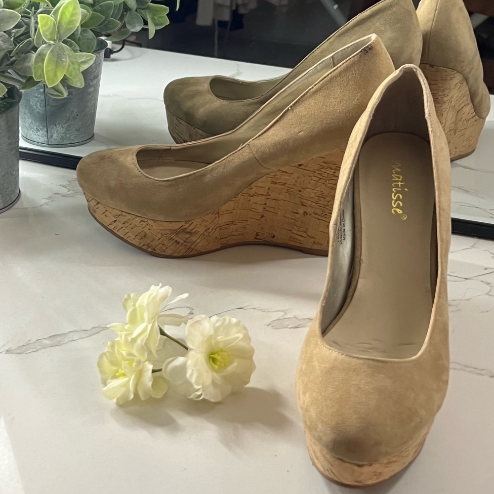 Cute and Classy Nude Wedge size 7.5
